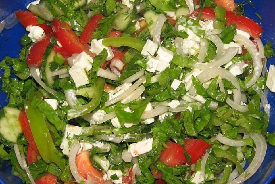 Салат с фетаксой и огурцами рецепт с Салат с фетаксой и огурцами рецепт с