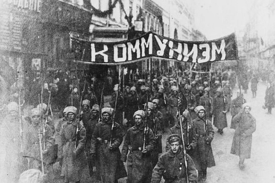 Уличные протесты - весьма романтичное дело. Но только в России они почему-то обычно заканчиваются бунтом.
