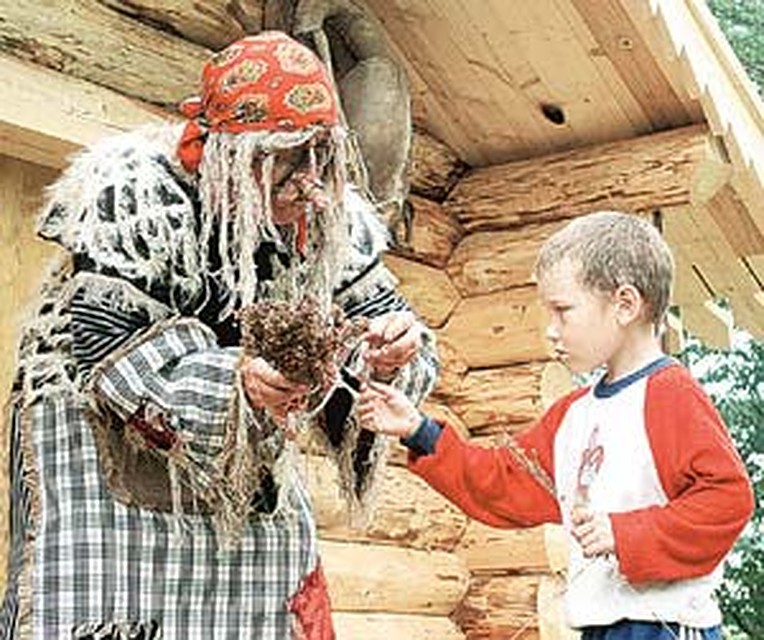 - Лучше б они, милок, Человека-паука запрещали. Я его и сама боюсь!
