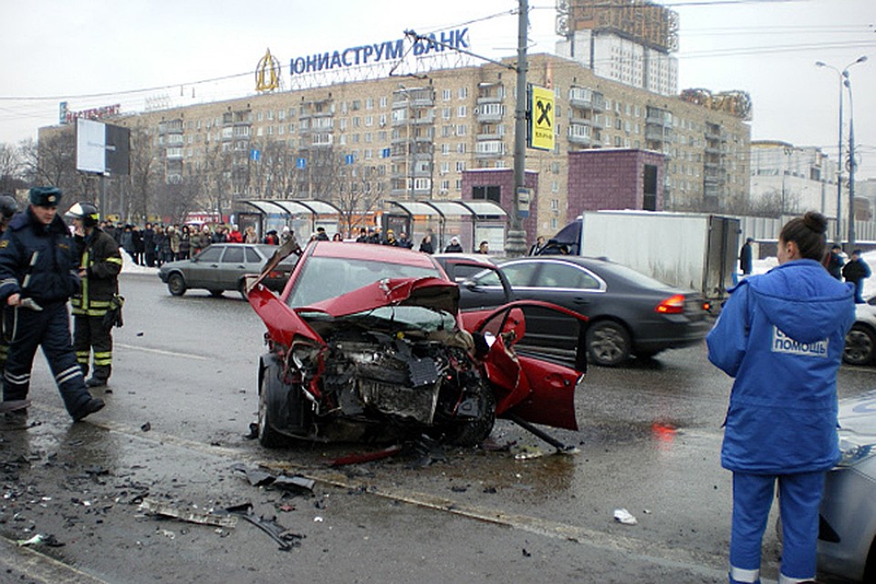Прошло три года как «Ситроен» Ольги Александрина на Ленинском проспекте врезался в «Мерседес» вице-президента компании «Лукойл»