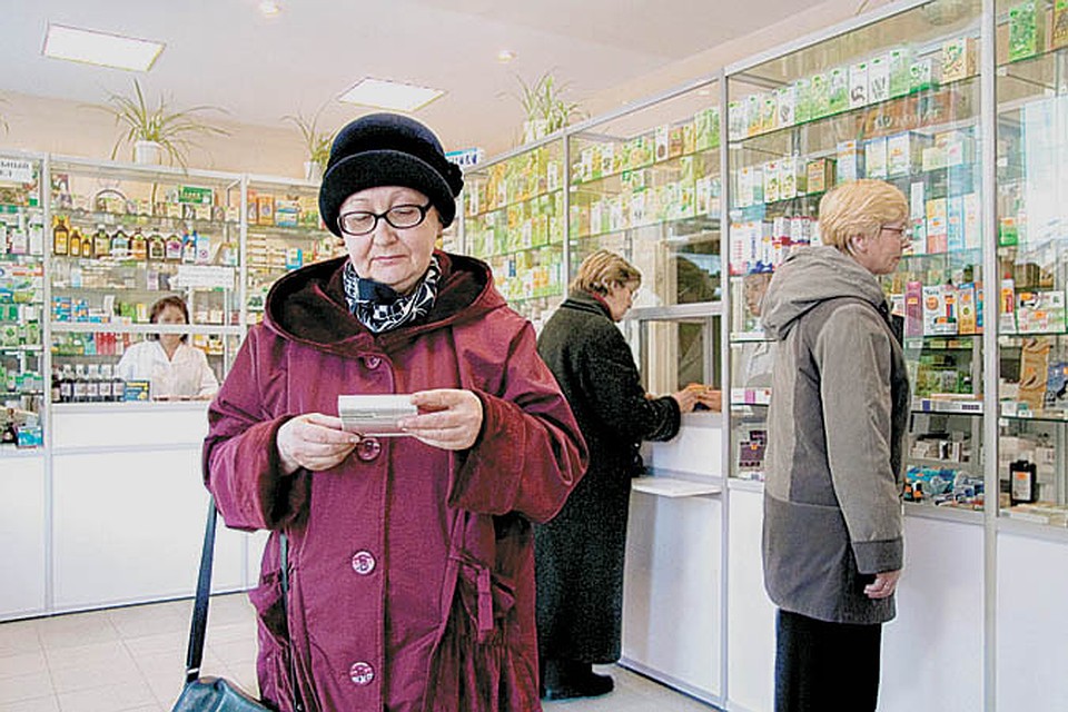У чиновников все, как в современной аптеке, - даже на соцпрепараты цены кусаются
