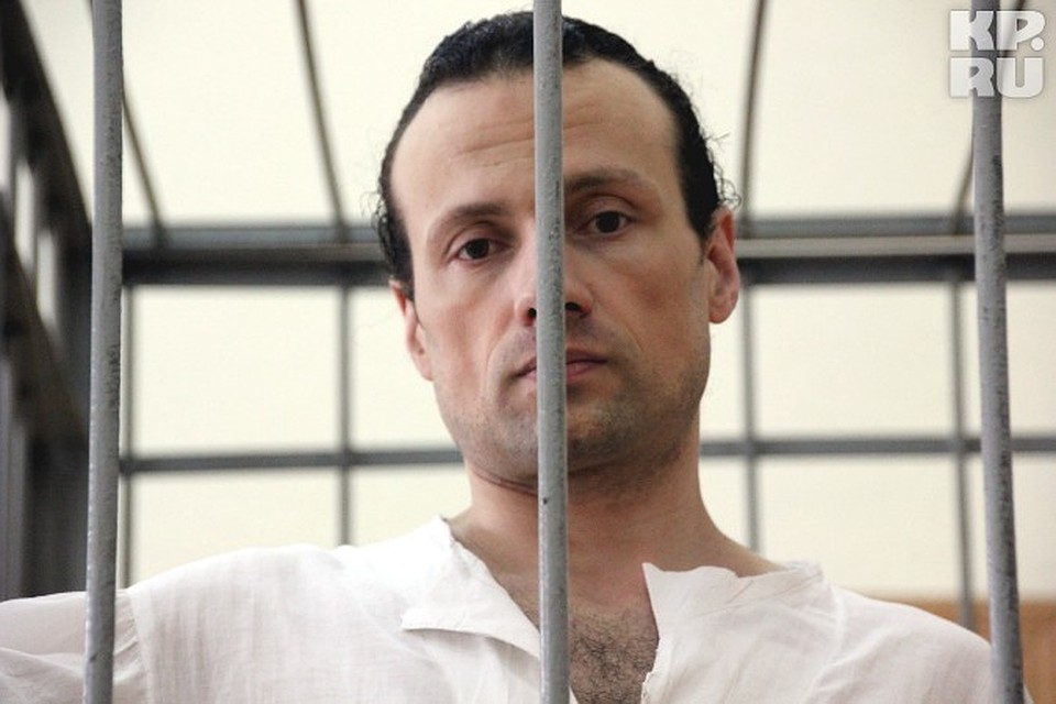 Покидая камеру, Фарбер по тюремной традиции сломал зубную щетку: чтобы не вернуться