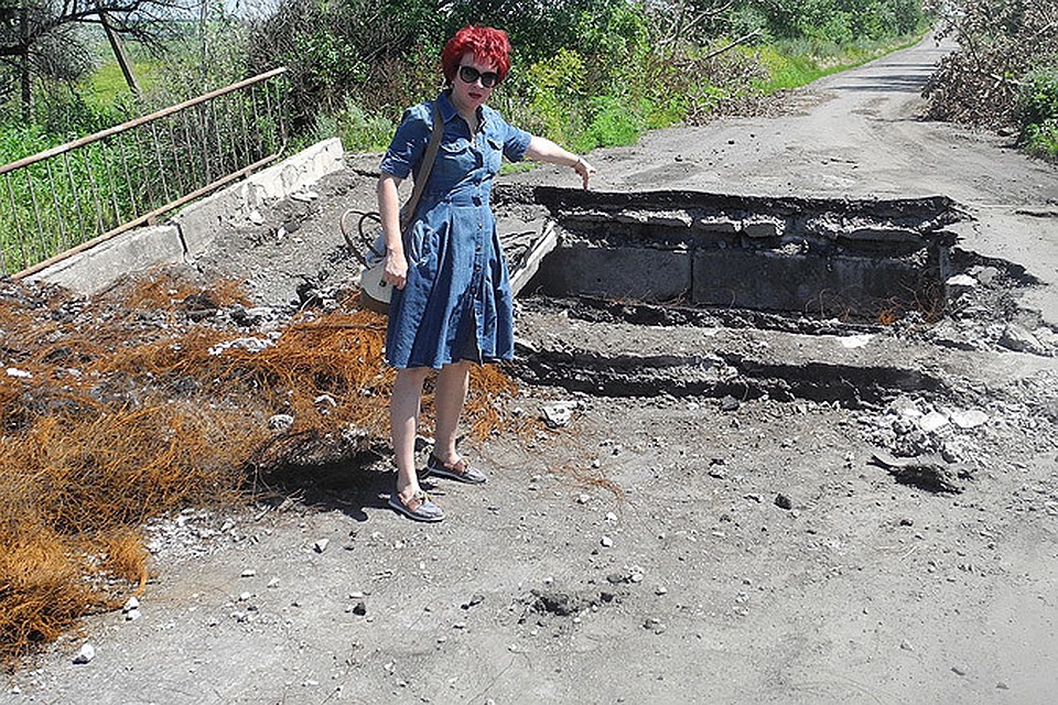 Взорванный мост в районе Карловки