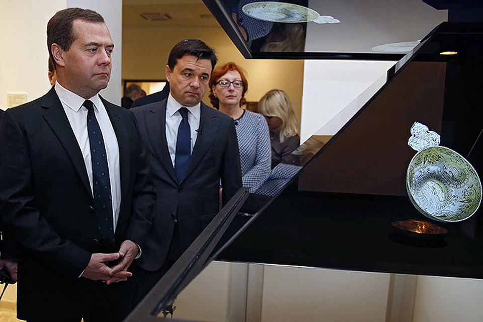 Дмитрий Медведев и губернатор Подмосковья Андрей Воробьев в помещениях музейного комплекса «Новый Иерусалим»