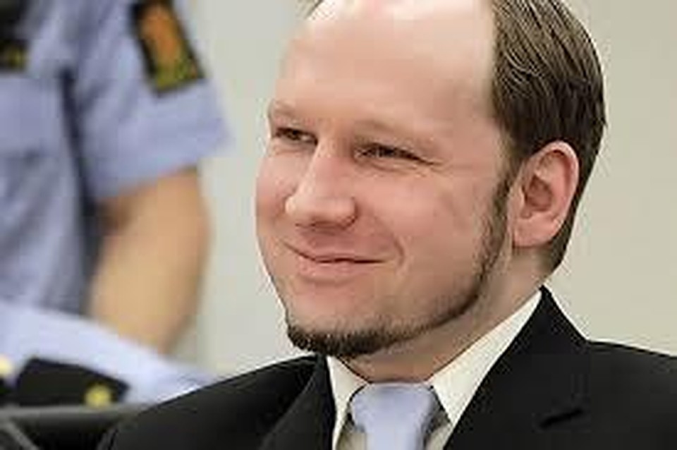Андерс Брейвик подает в суд на правительство Норвегии