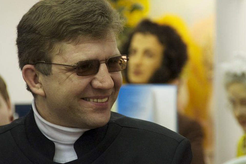 Известный на всю Россию фантаст Сергей Антонов рассказал, почему не переезжает в Москву, как стать знаменитым и какие книги читали бы белорусы. Фото: из личного архива.