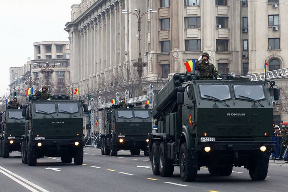 Репетиция военного парада к Национальному дню Румынии (отмечается с 1 декабря). Фото: military-informant.com