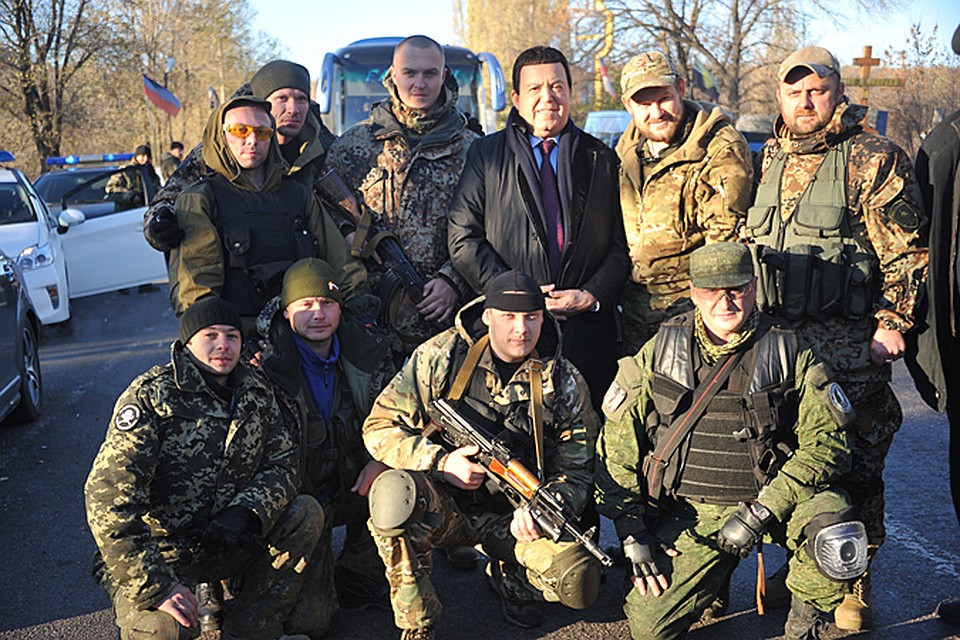 Иосиф Давыдович не раз сам посещал воюющий регион