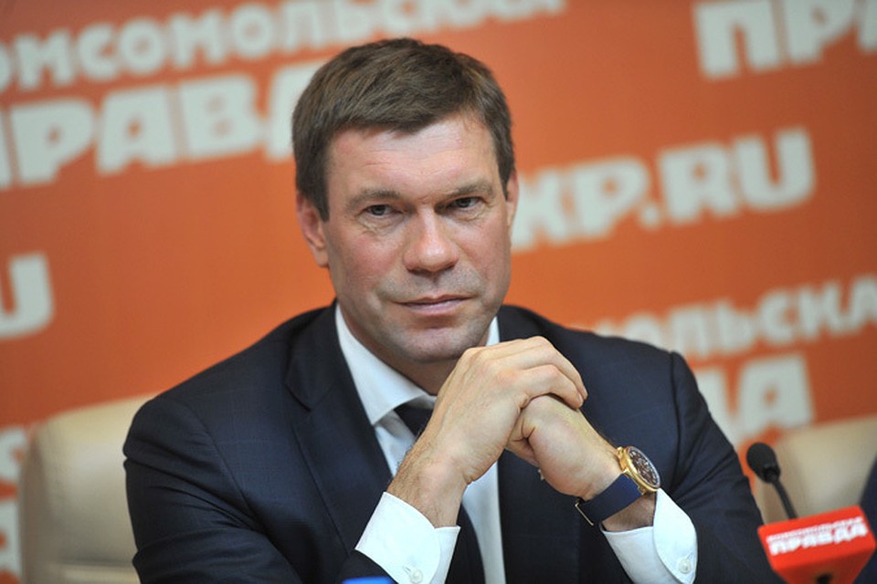 Олег Царев: "Какие бы времена не наступали, всегда будут и герои, и подлецы. И только каждому лично решать, какой путь выбрать"