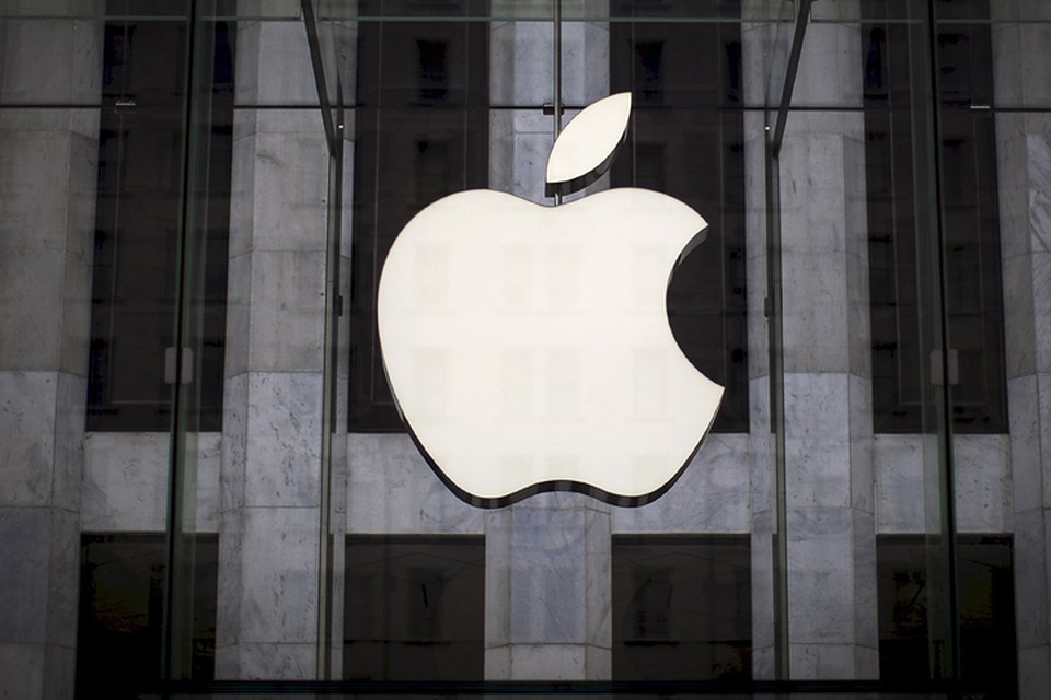 После загрузки новый iOS обнаруживает эту проблему и в целях безопасности отключает телефон. Навсегда.