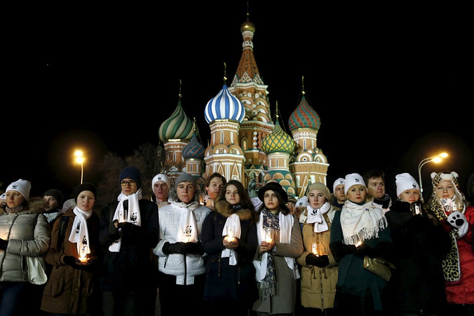 У стен Кремля почтили памятьпогибших в авиакатастрофе в Ростове-на-Дону