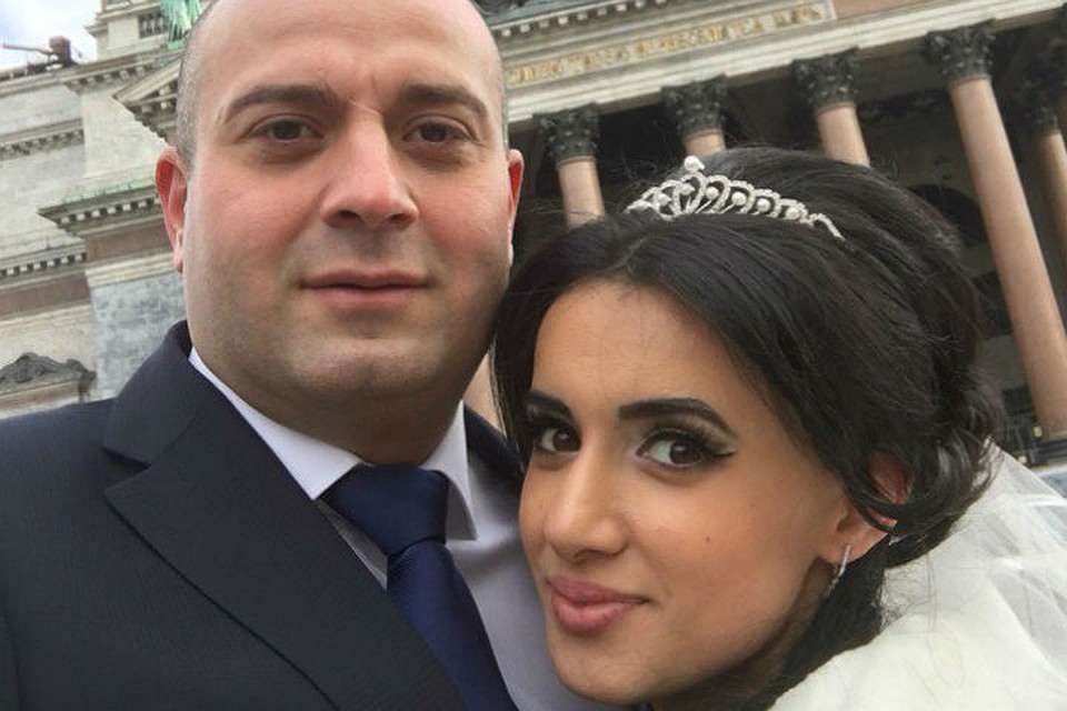 Самир и Гюльнар в день свадьбы, 15 апреля. Через неделю он с ней расправился, подозревают в следствии.