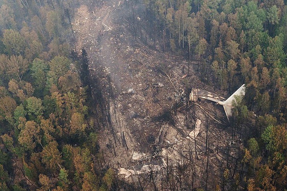 К месту катастрофы самолета Ил-76 в Иркутской области, отправилась дополнительная группировка спасателей. Фото: ГУ МЧС России по Иркутской области.