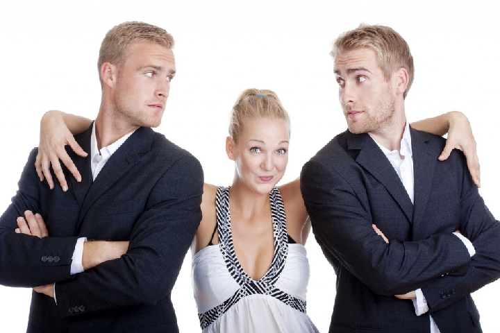 Да и мужчины, пожалуй, реабилитированы в какой-то мере...