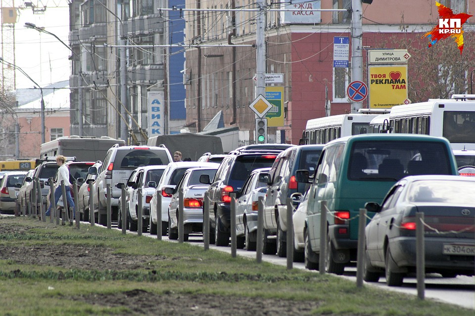 Почему Барнаул "захлебывается" в пробках?