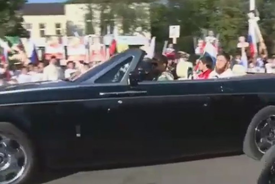 Рамзан Кадыров лично вез олимпийцев на "Ролс Ройсе"