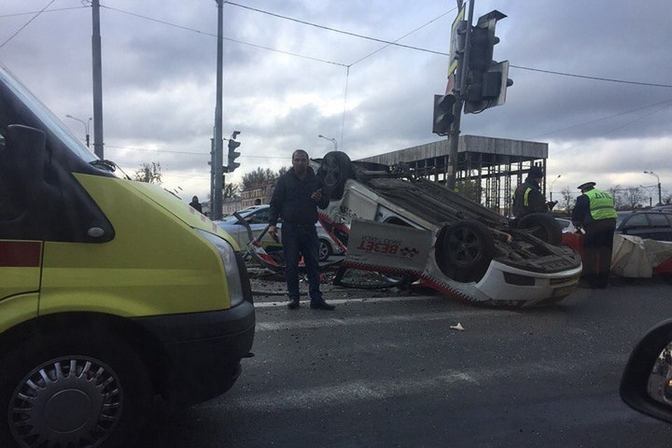Фото: ДТП и ЧП в Петербурге