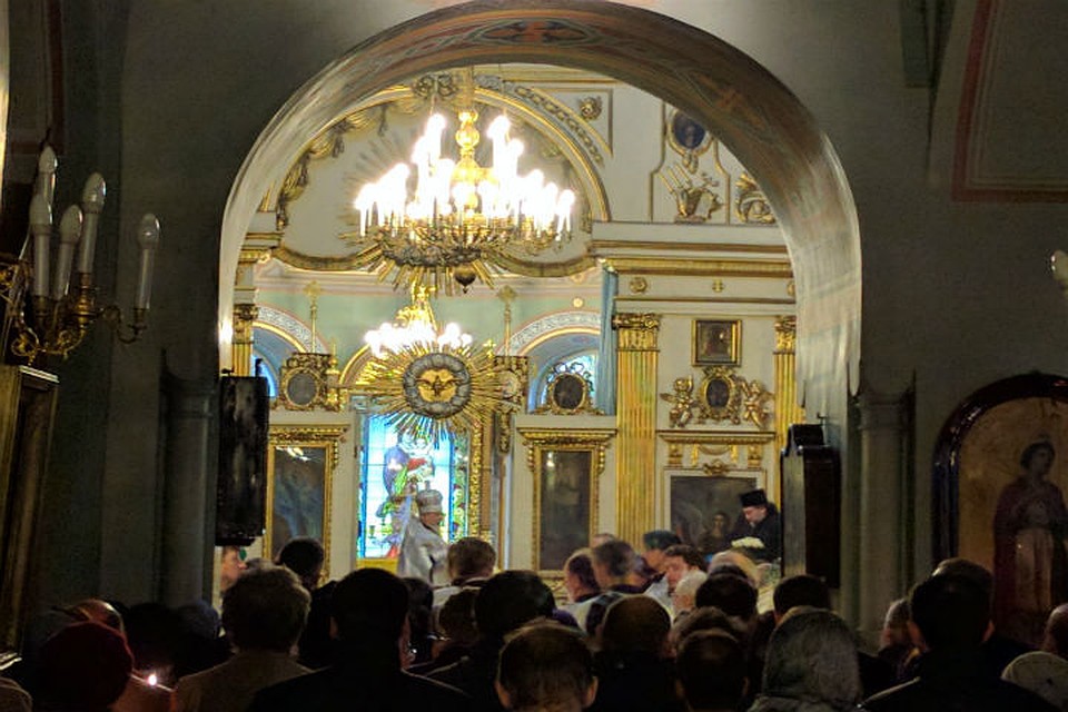 С матушкой Зинаидой простились несколько сотен горожан