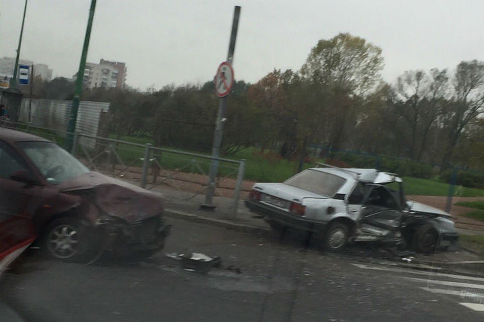 На этом перекрестке аварии не редкость Фото: "ДТП и ЧП" ВКонтакте
