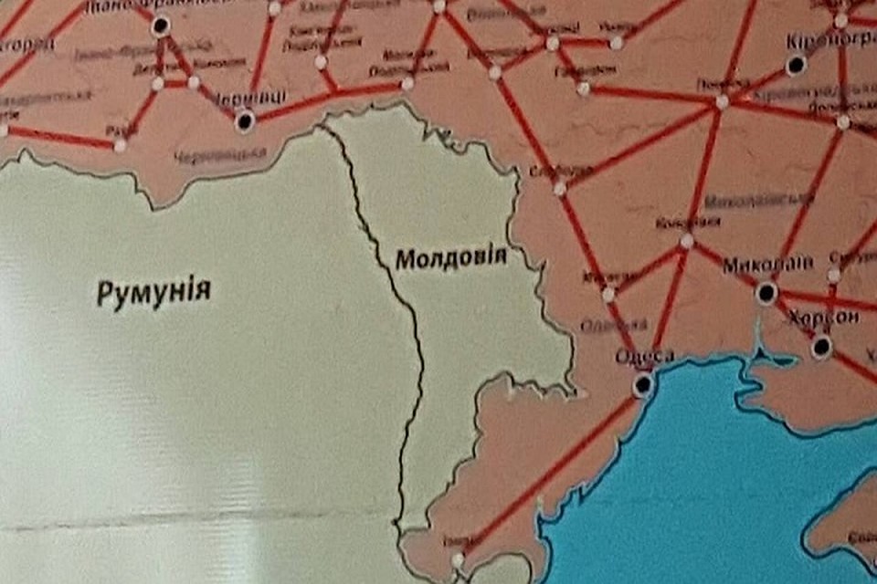 наша страна во Львове превратилась в "Молдовию" (Фото: соцсети).