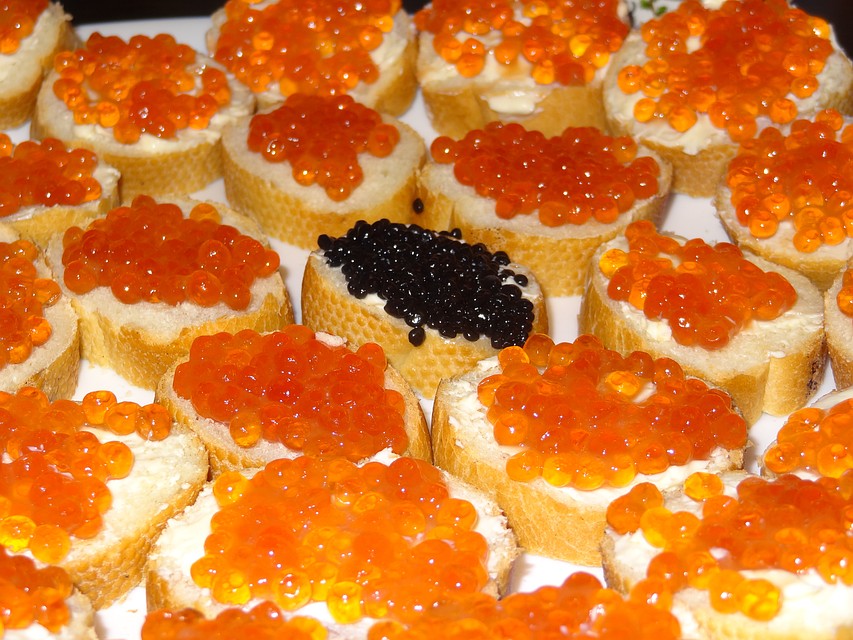 Бутерброды с икрой