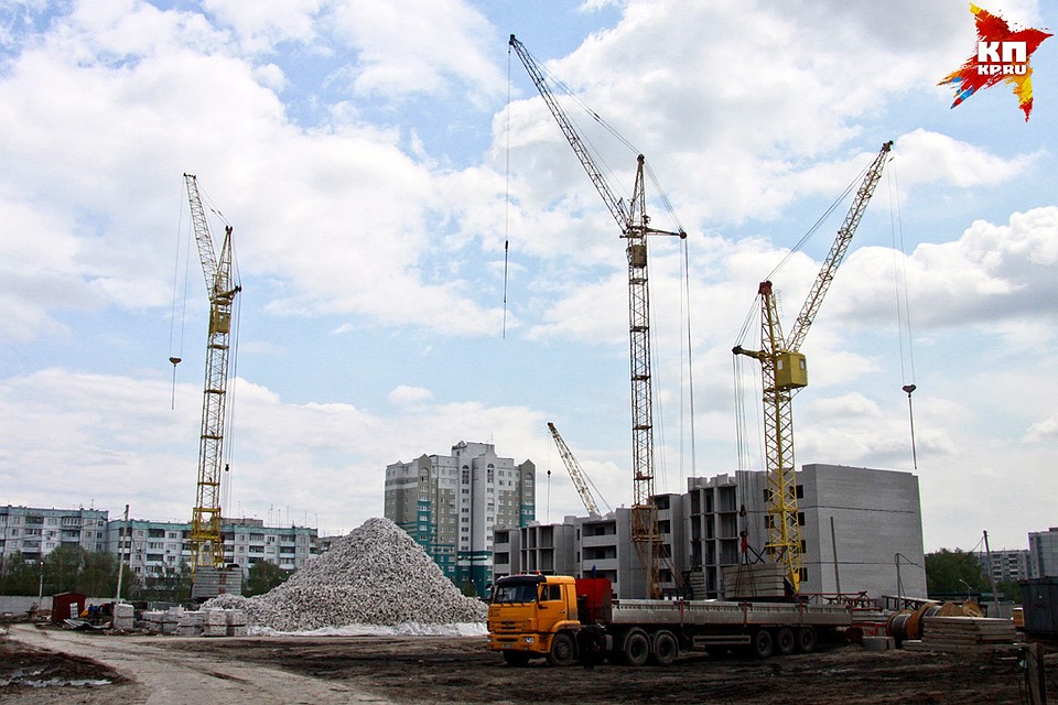 В 2015 году сдано 890 тысяч кв. метров жилой площади - это рекорд за последние 24 года!