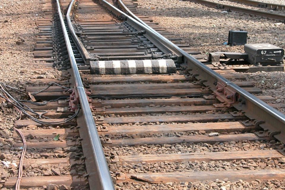 СМИ: поезд сбил насмерть мужчину в Иркутской области