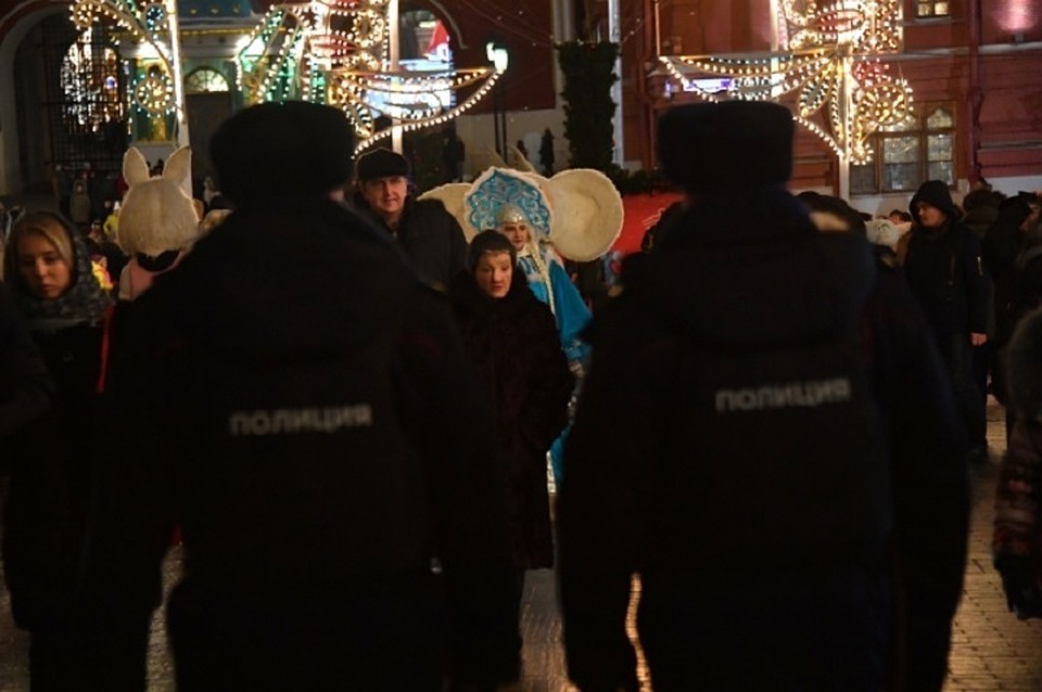 На улицы Томска в новогоднюю ночь вышли около 40 тысяч горожан.