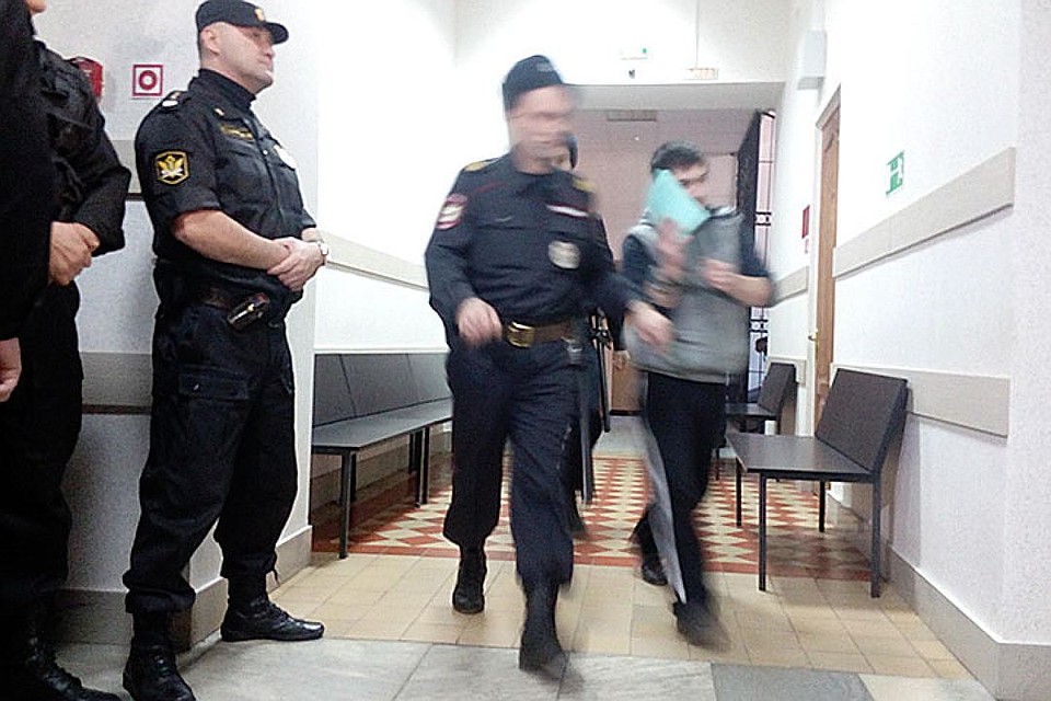Рассмотрение дела по убийству полковника Гошта и его семьи проходит в закрытом режиме по просьбе родственников погибших.