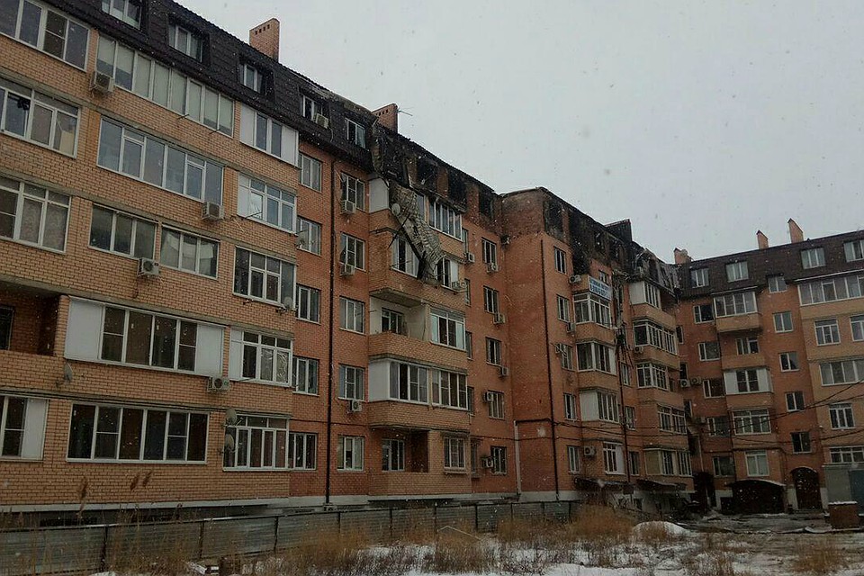 Полностью выгорели 25 квартир, еще 24 повреждены огнем.