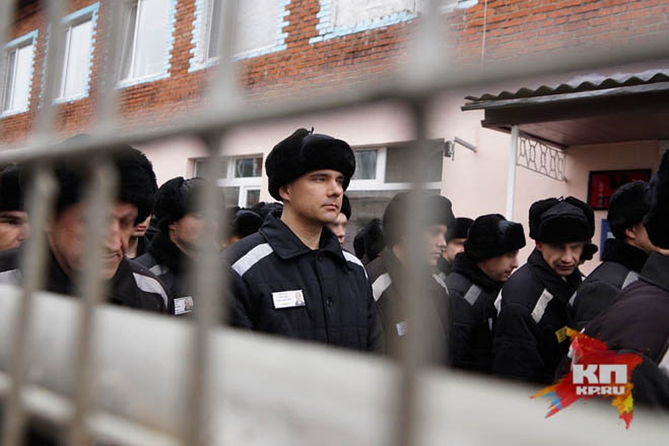 В строю Лошагин ничем не отличается от других заключенных Фото: Алексей БУЛАТОВ