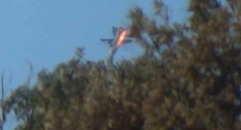 В Сирии разбился и российский военный самолет. Выяснилось позже, что воздушное судно сбил истребитель ВВС Турции. Фото: REUTERS
