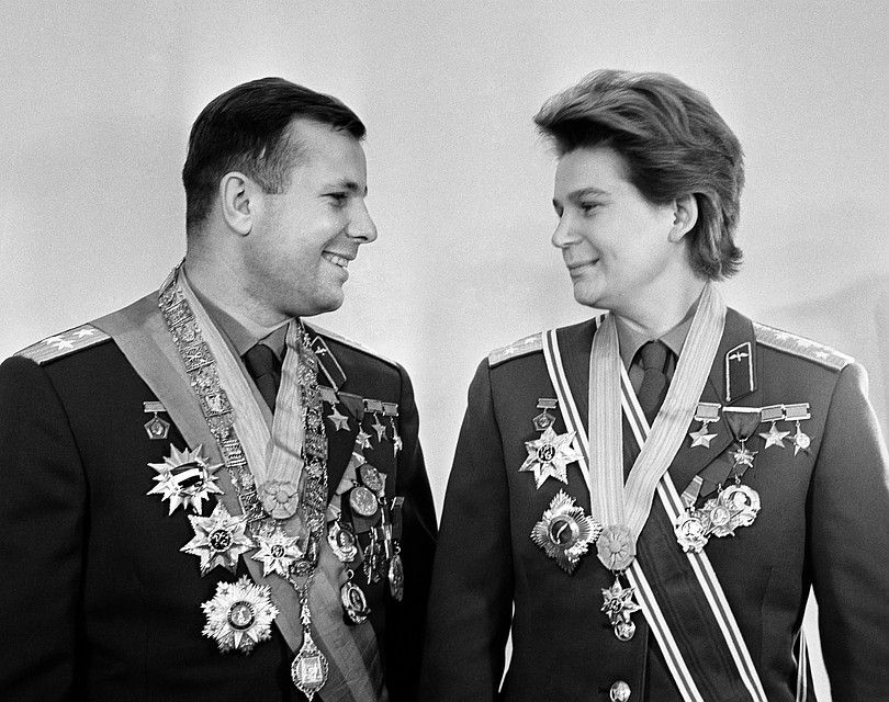 Юрий Гагарин и Валентина Терешкова. Фото Валентина Черединцева /Фотохроника ТАСС/