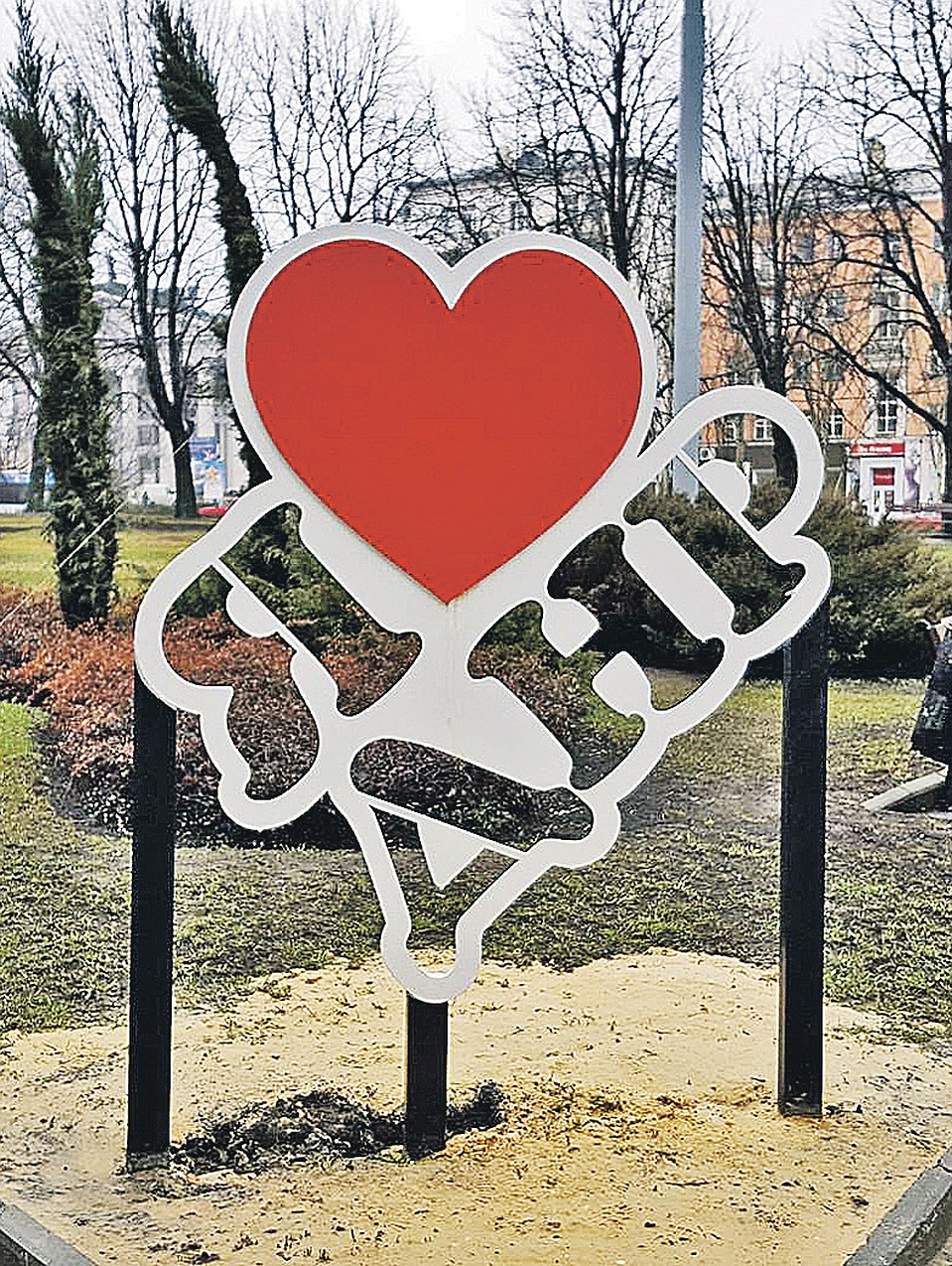 В Донбассе к ДНР разное отношение - одни на нее надеются, другие пока не понимают, что это такое. Фото: Алиса ТИТКО