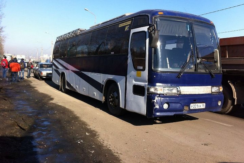 Автобус практически не пострадал Фото: Юлия ПЫХАЛОВА