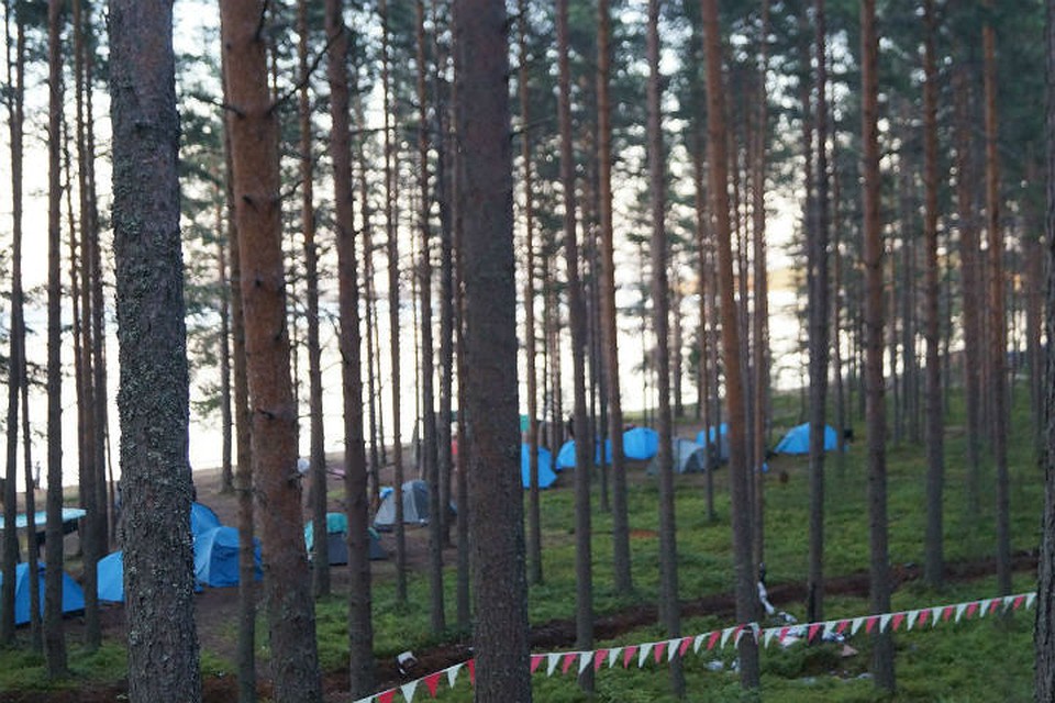 Часть времени дети проводили в палатках. Фото: СОЦСЕТИ