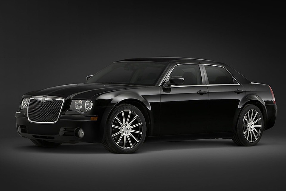Chrysler 300 - менее пафосная машина, очень распространенная в США. Фото: производителя