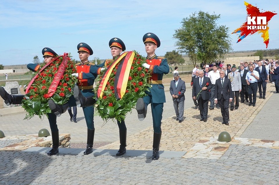 На церемонию открытия в Волгоград прибыл Чрезвычайный Посол ФРГ в РФ господин Рюдигер фон Фрич. Фото: Геннадий БИСЕНОВ