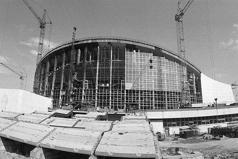 1979 год. Строительство олимпийского плавательного бассейна на проспекте Мира. Фото Виталия Созинова и Игоря Уткина /Фотохроника ТАСС/.