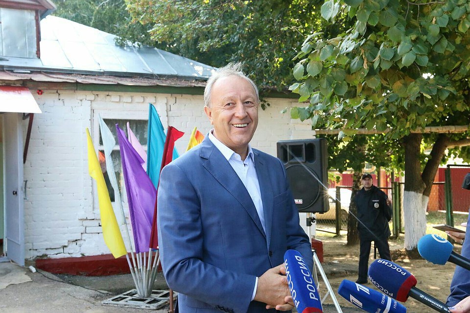 Валерий Радаев принял участие в голосовании. Фото: Михаил ЕГОРОВ