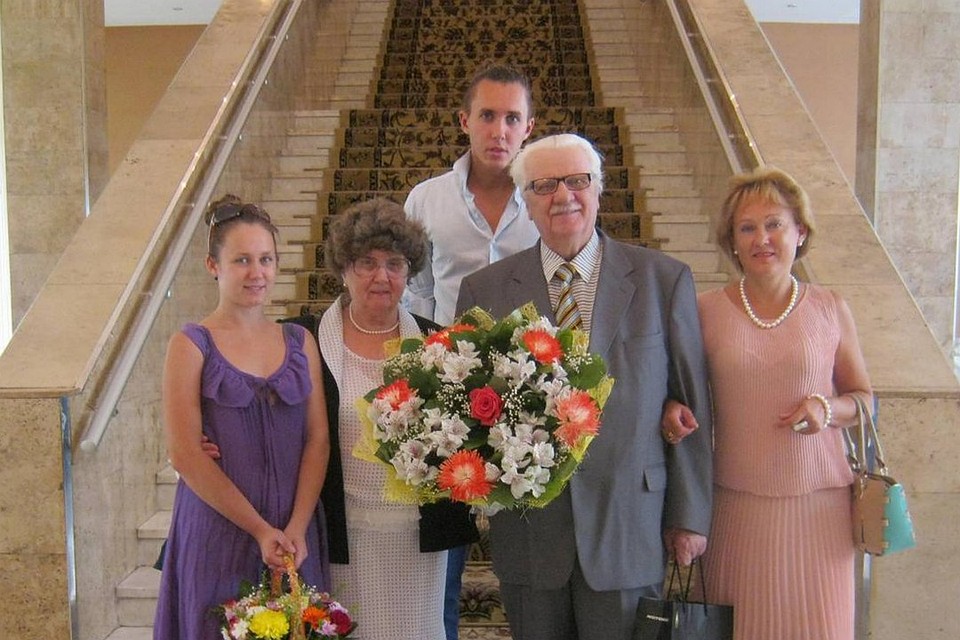 Племянник героя Дмитрий Соснин с семьей.