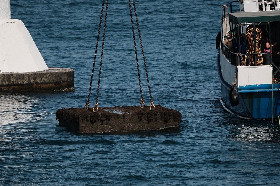 В Новороссийске письма в будущее опустили на дно морское, Фото: poslanie-potomkam.ru