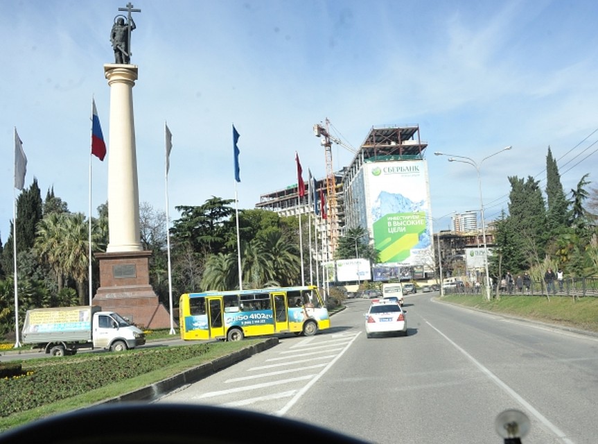 Курортный проспект в Сочи. Фото: Анатолий ЖДАНОВ.