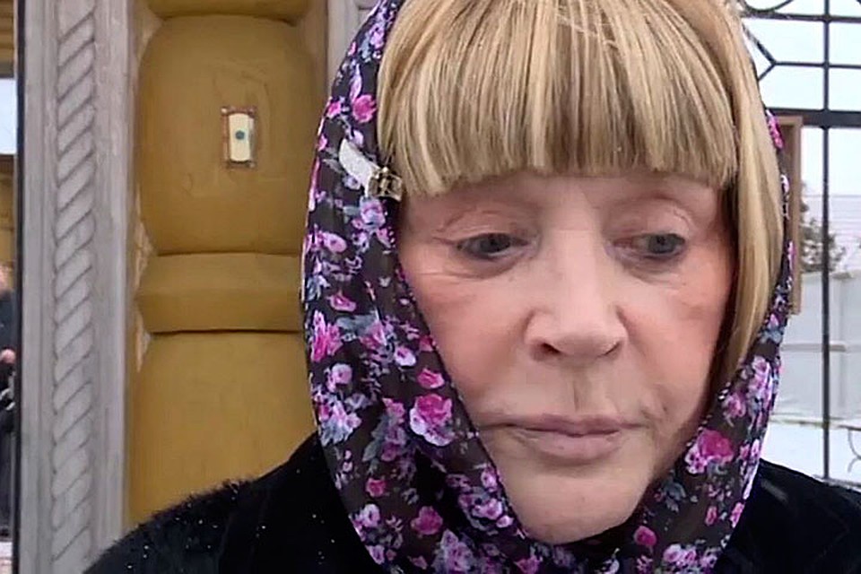 Алла Пугачева рассказала журналистом, что решила обвенчаться с мужем ради детей. Фото: Телеканал НТВ