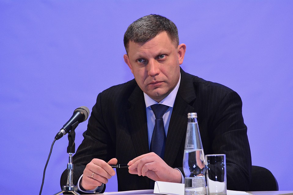 Данная программа ляжет в основу предвыборной программы Александра Захарченко Фото: Юрий СОБОЛЕВ