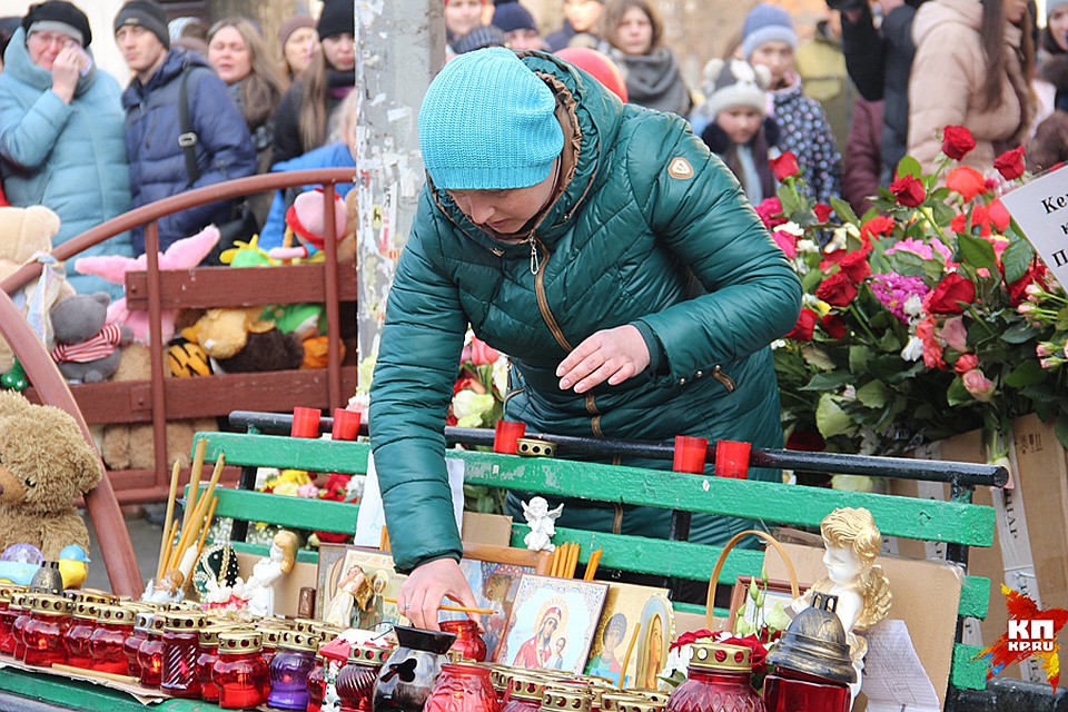 По последним данным, погибли 64 человек. Кроме того, в больницы города с ожогами, отравлением газом и различнымии травмами попали 48 пострадавших Фото: Виктория МИНАЕВА