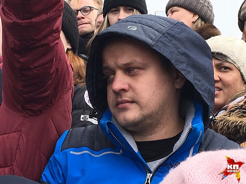 Игорь Востриков потерял в воскресной трагедии всю семью. Фото: Ульяна СКОЙБЕДА