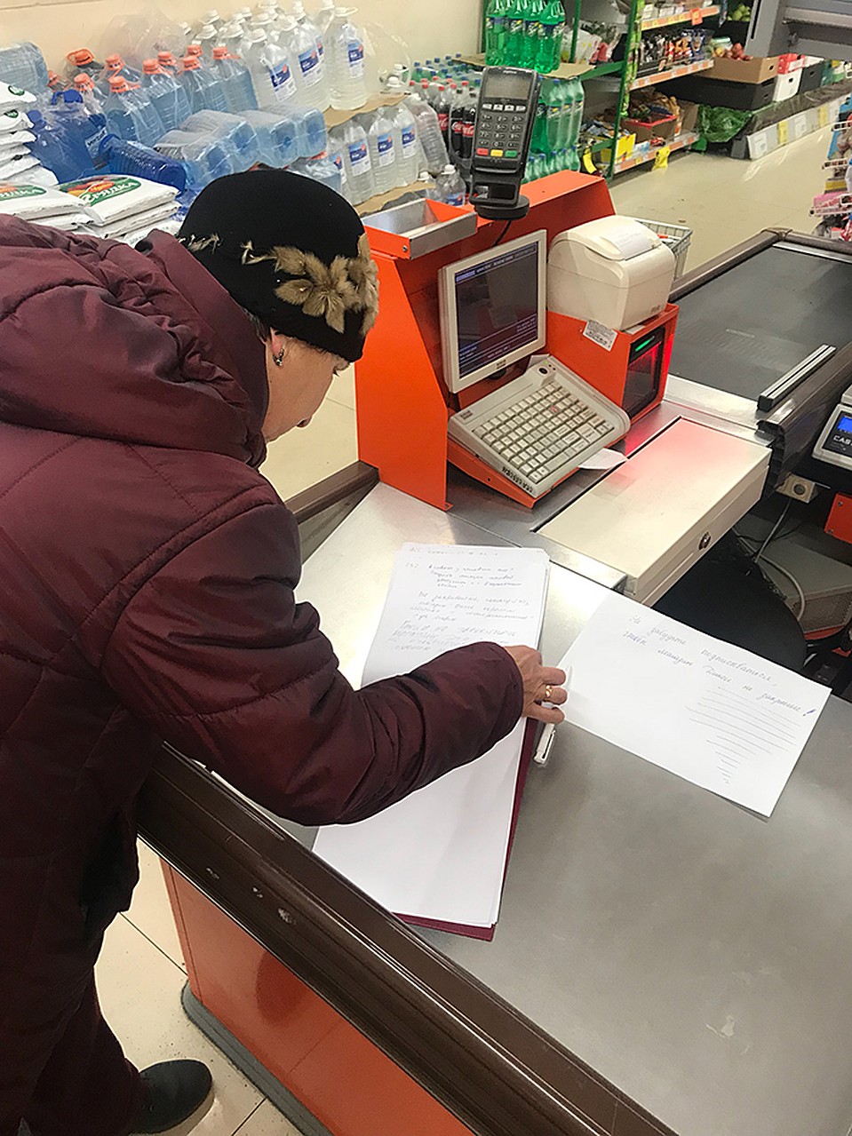 «Дикси» с 1 апреля закрывают. Что же теперь делать? Куда ходить за продуктами? Фото: Дина КАРПИЦКАЯ