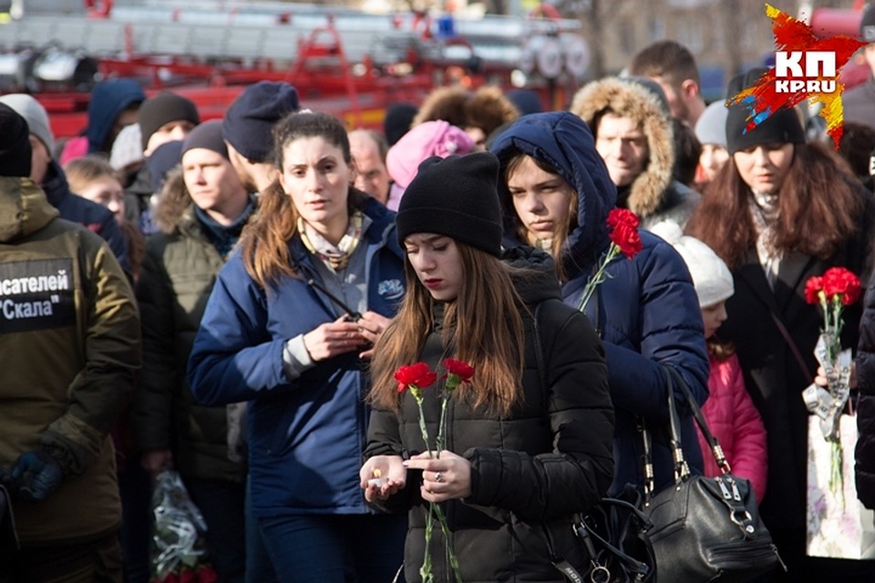 Трагедия в ТРЦ "Зимняя вишня" стала общей бедой для всей страны. Но не для Вольнова. Фото: Кирилл ЧАЩИН