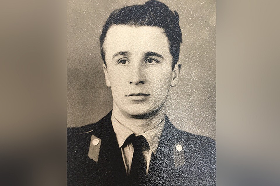 С самого начала работы молодой оперативник знакомился не только с коллегами, но и с активными представителями общества